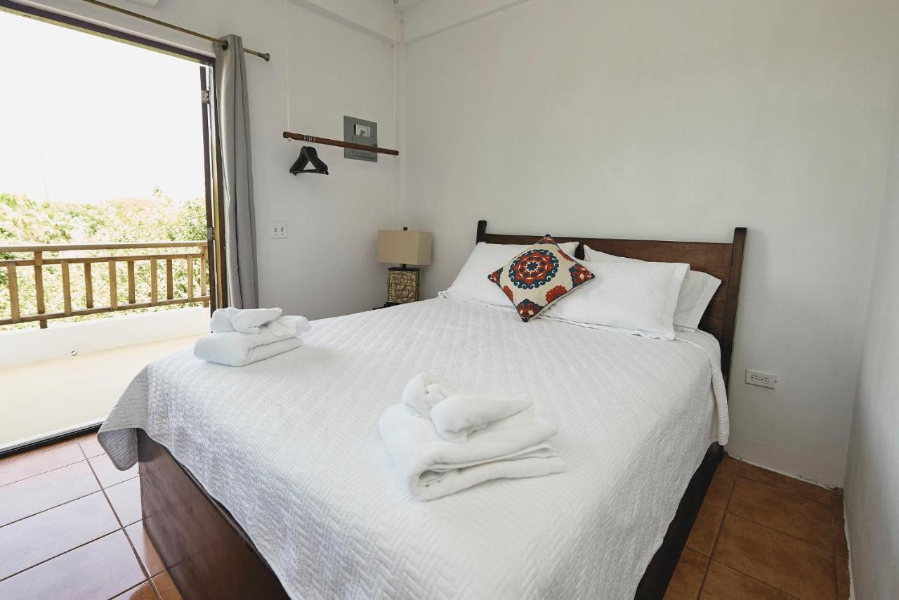 We'Yu Boutique Hotel Caye Caulker Bagian luar foto